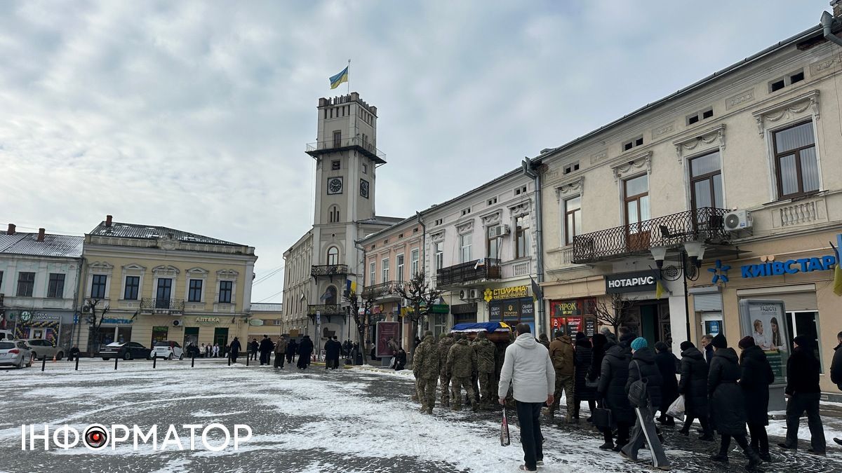 У Коломиї попрощалися із Героєм Ярославом Томенком 13