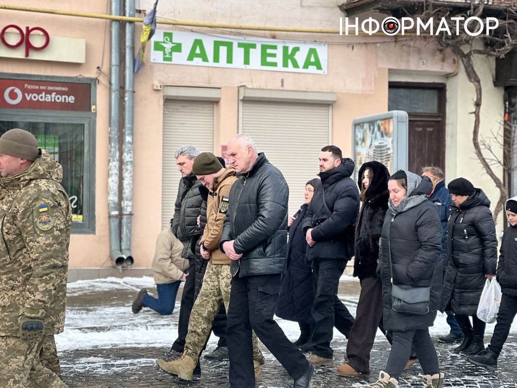 У Коломиї попрощалися із Героєм Ярославом Томенком 12