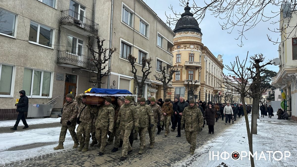 У Коломиї попрощалися із Героєм Ярославом Томенком 7