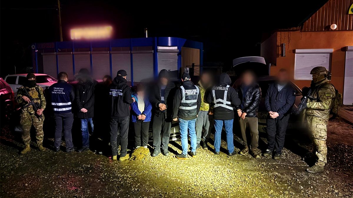 Прикордонники викрили прикарпатців, які за 18 000$ переправляли чоловіків у Румунію 1