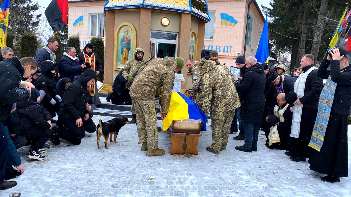 На вічний спочинок у Городенку повернувся Андрій Шумовський 3