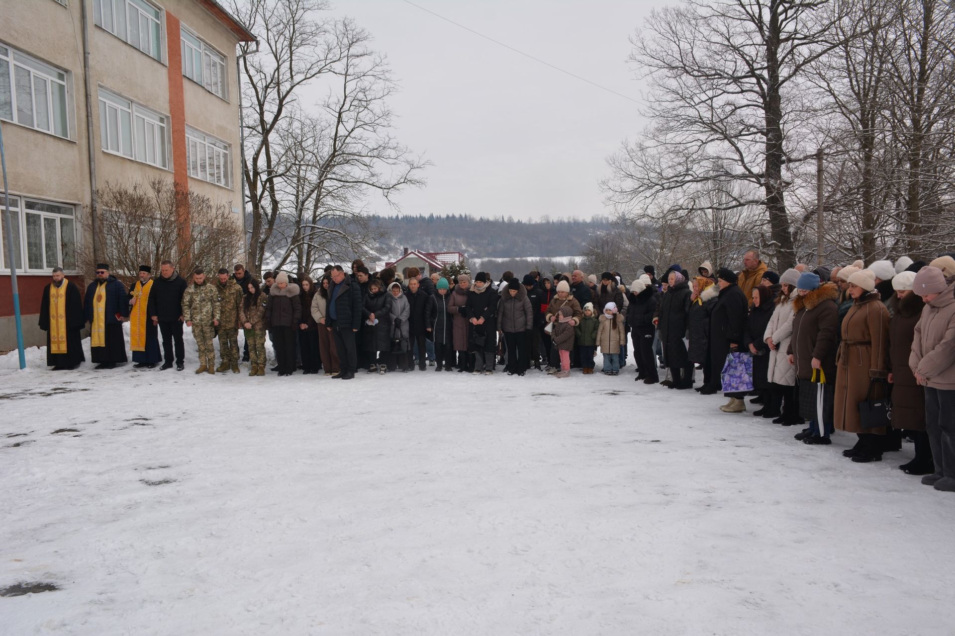 На Надвірнянщині підняли Прапор Надії та нагадали про полонених та безвістизниклих 3
