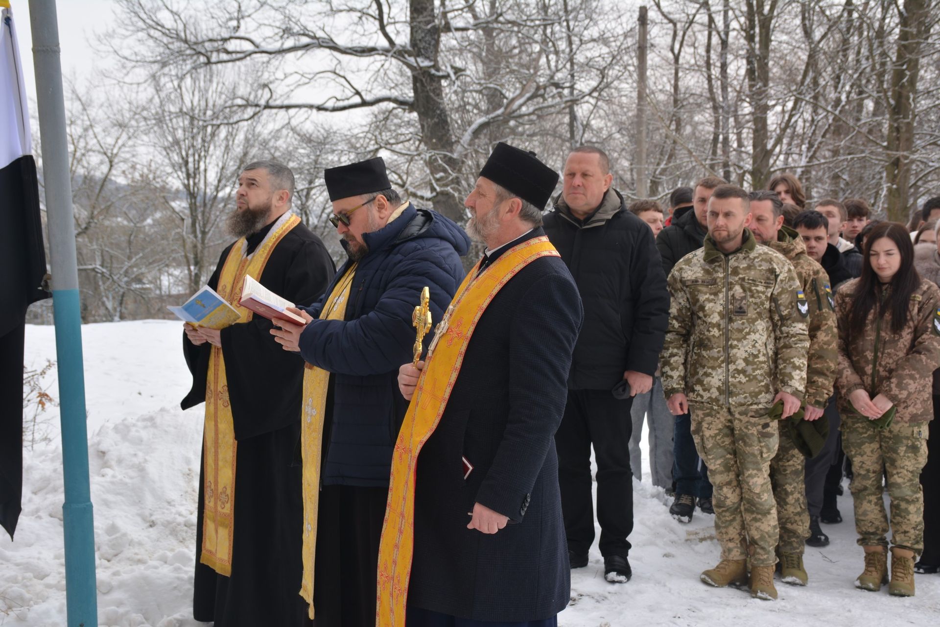 На Надвірнянщині підняли Прапор Надії та нагадали про полонених та безвістизниклих 4