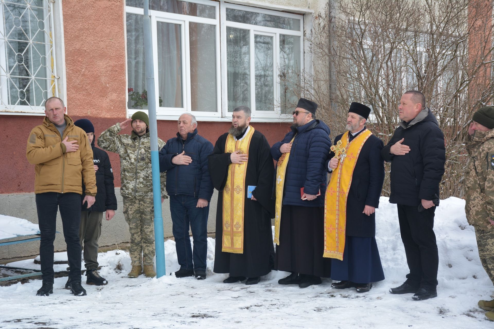 На Надвірнянщині підняли Прапор Надії та нагадали про полонених та безвістизниклих 6