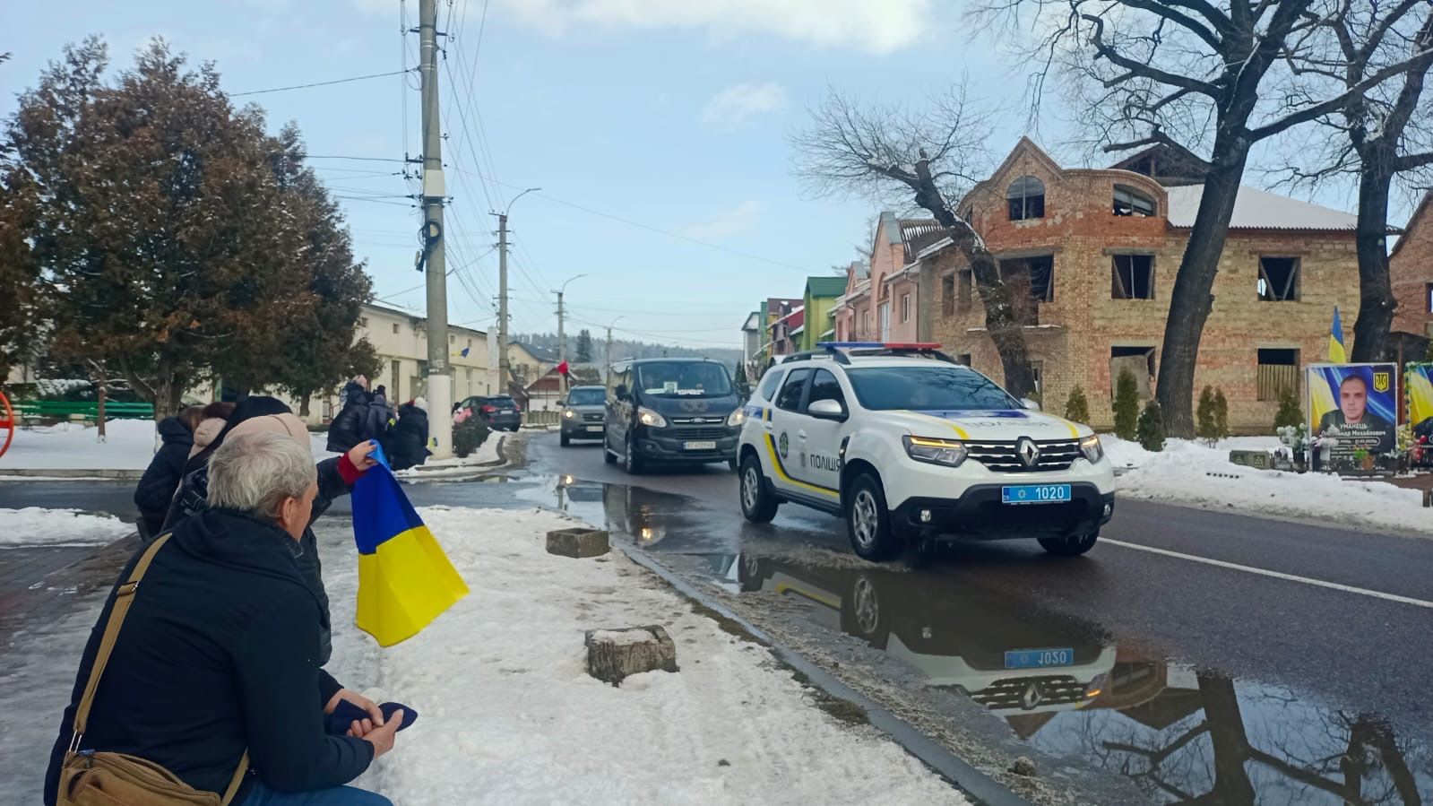 У Делятині "на щиті" зустріли полеглого воїна Володимира Мисюка 3