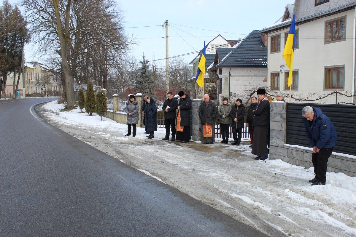 У Делятині "на щиті" зустріли полеглого воїна Володимира Мисюка 4