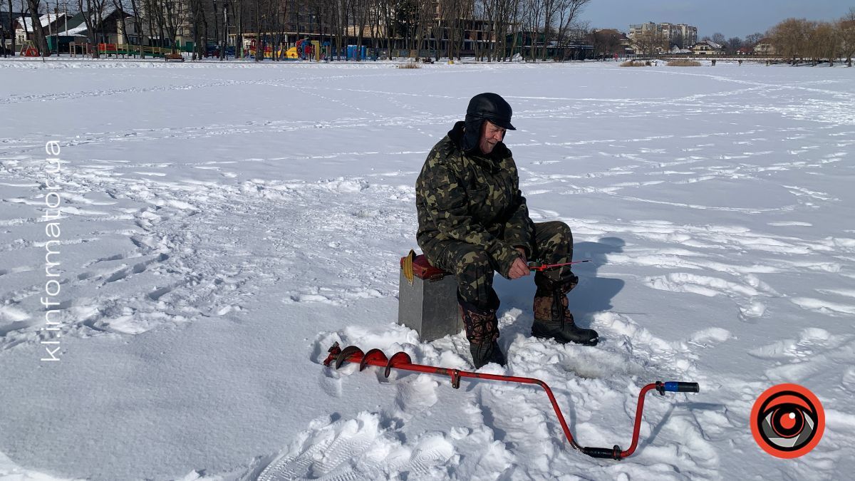 Зимова тиша над лункою: як рибалять у Коломиї цього сезону 9