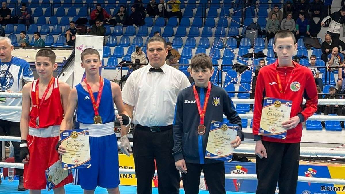 "Срібло" та "бронзу" міжнарожного турніру з боксу здобули спортсмени зі Снятина