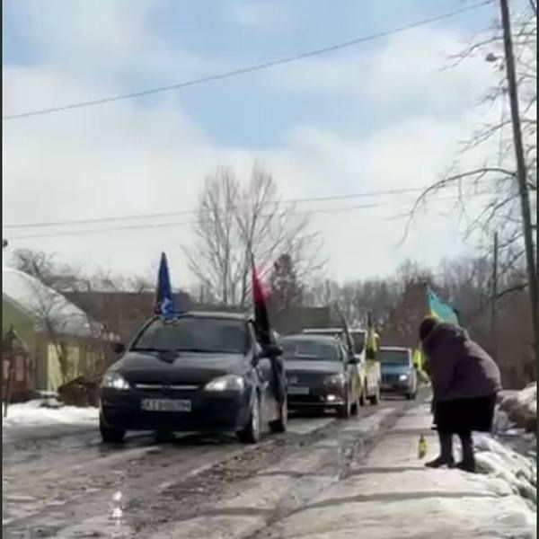 У П'ядицькій громаді на колінах зустріли померлого воїна Петра Тимчишина 3
