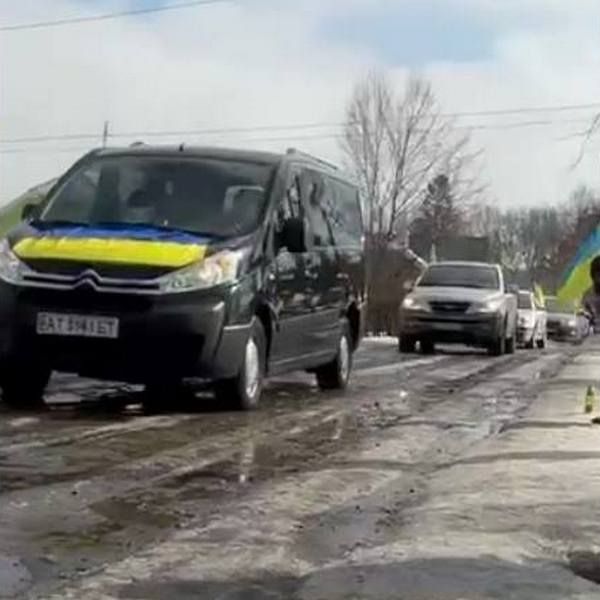 У П'ядицькій громаді на колінах зустріли померлого воїна Петра Тимчишина 1