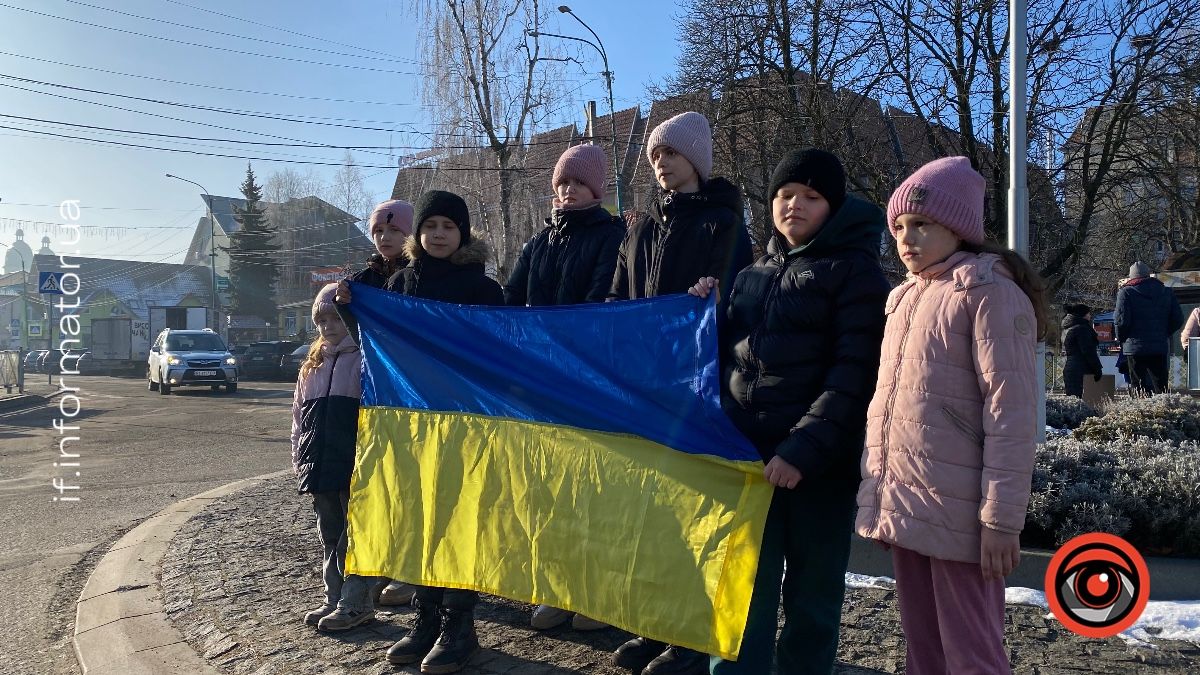 У Надвірній провели акцію-нагадування про Хвилину мовчання 3