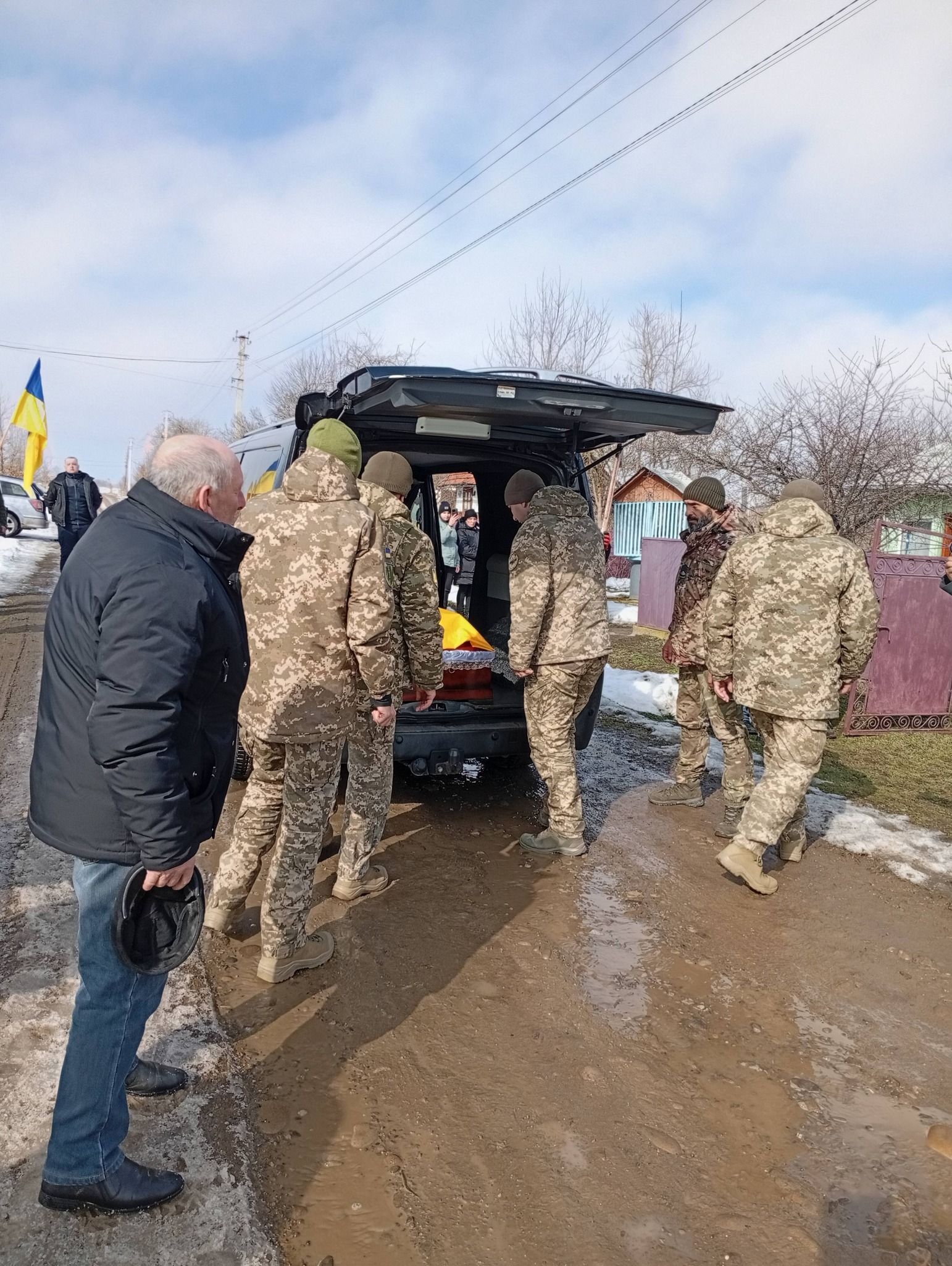 На Коломийщині попрощались із померлим захисником Петром Тимчишиниим 3