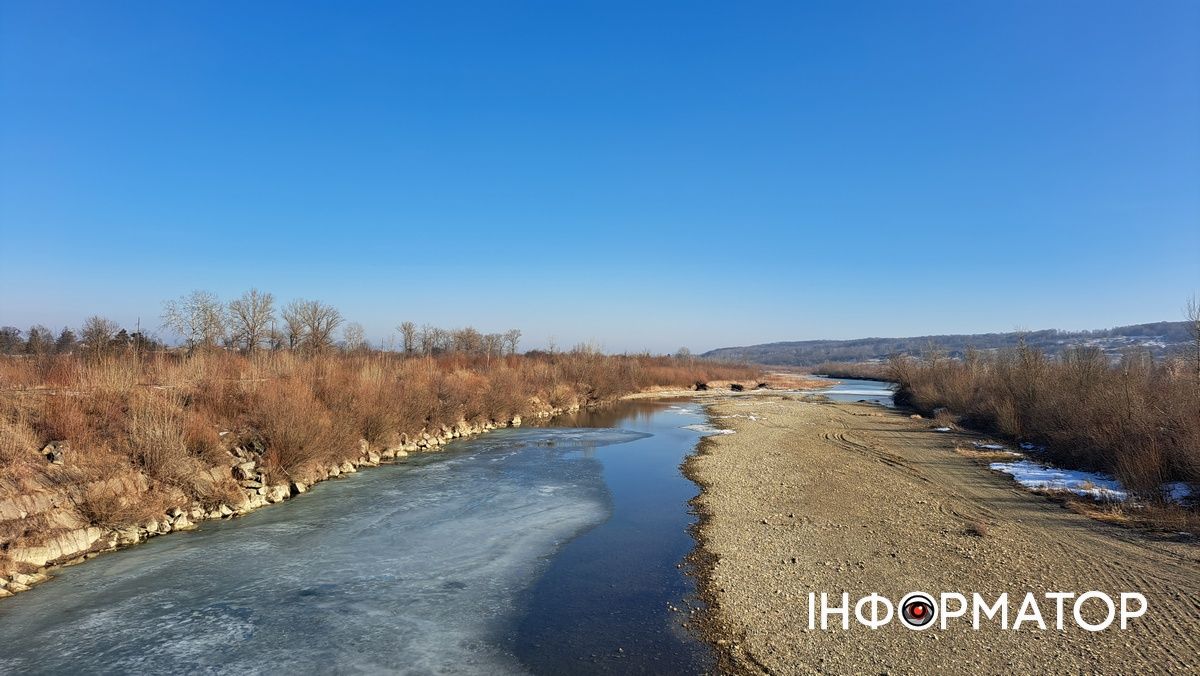 На Воскресінецькій горі розпустились перші підсніжники 8