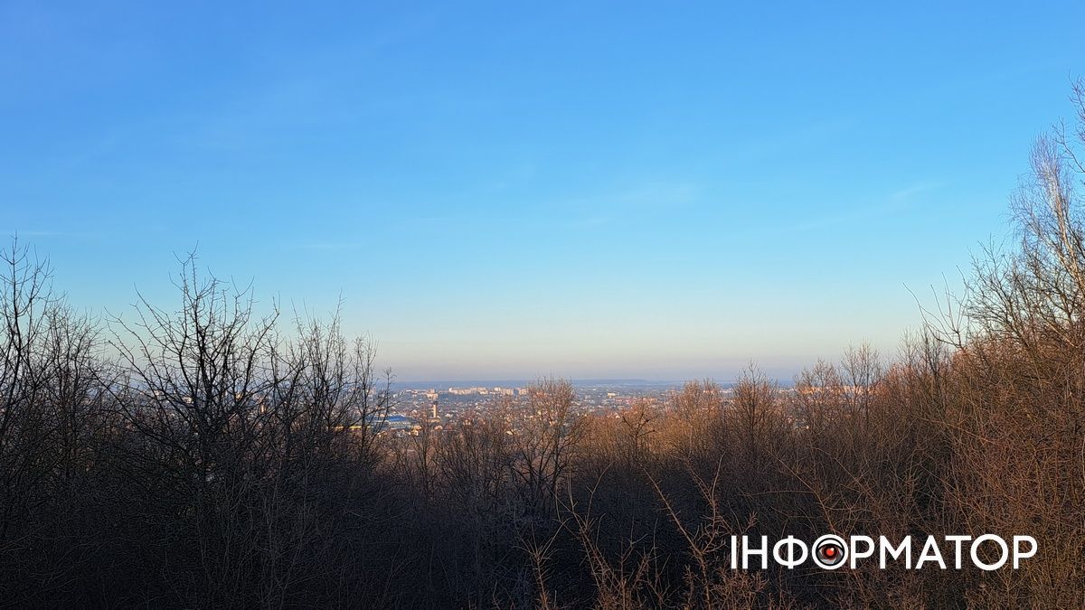 На Воскресінецькій горі розпустились перші підсніжники 7