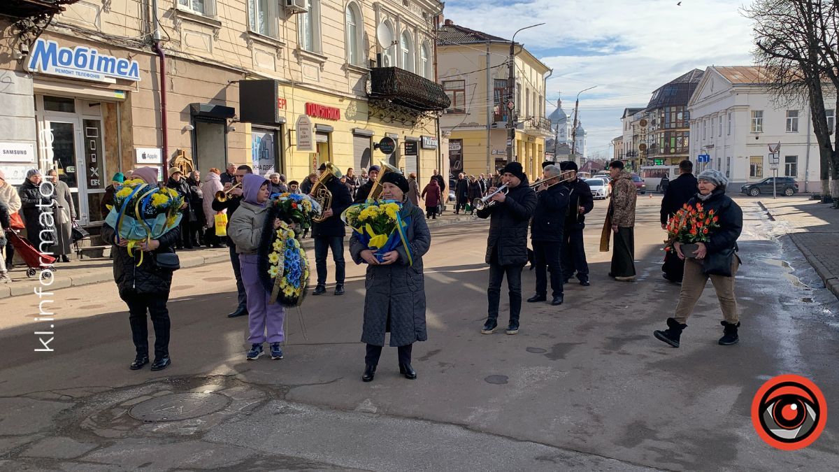 У Коломиї провели в останню путь Героя Любомира Фотуйму 5