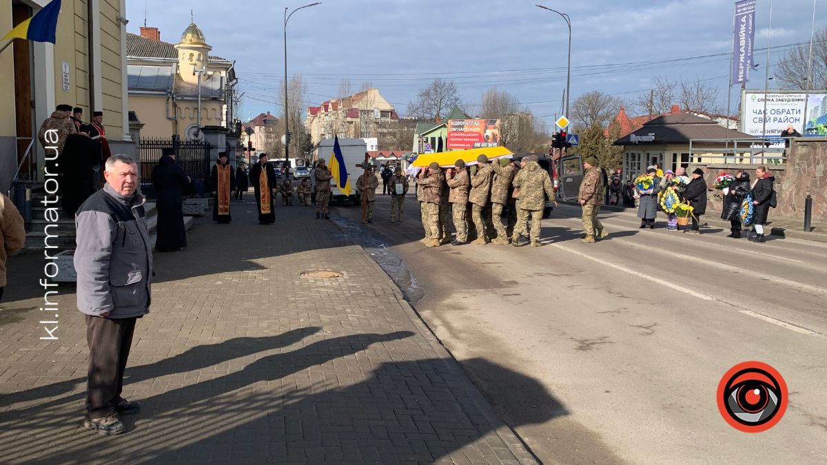 У Коломиї провели в останню путь Героя Любомира Фотуйму 7