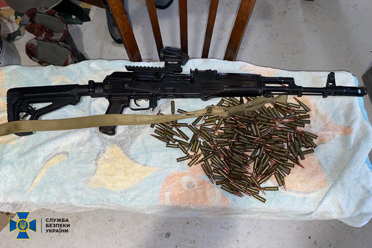 На Прикарпатті шахраї незаконно переоформили квартиру померлої жінки, щоб перепродати її 2