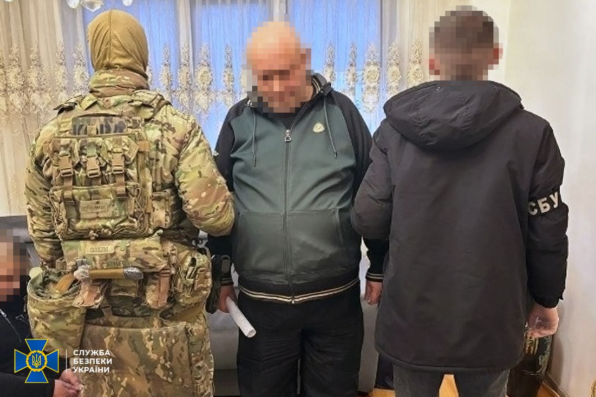 На Прикарпатті шахраї незаконно переоформили квартиру померлої жінки, щоб перепродати її 3