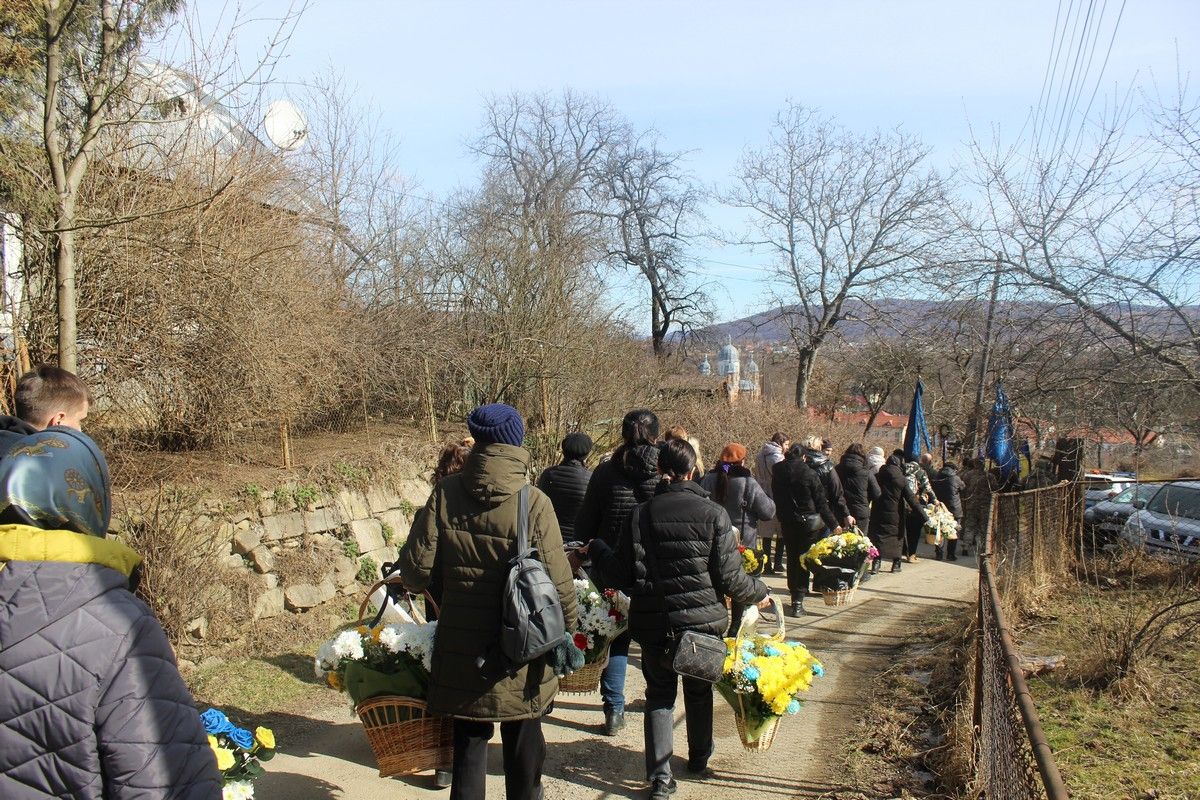 У Делятині провели в останню дорогу загиблого захисника Сергія Бублика 10