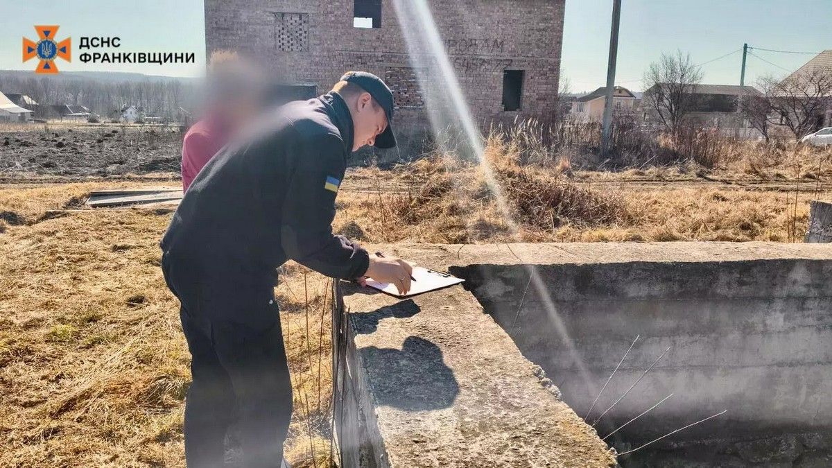 Одна жінка отримала опіки, інша - загинула: наслідки пожеж на Надвірнянщині 2