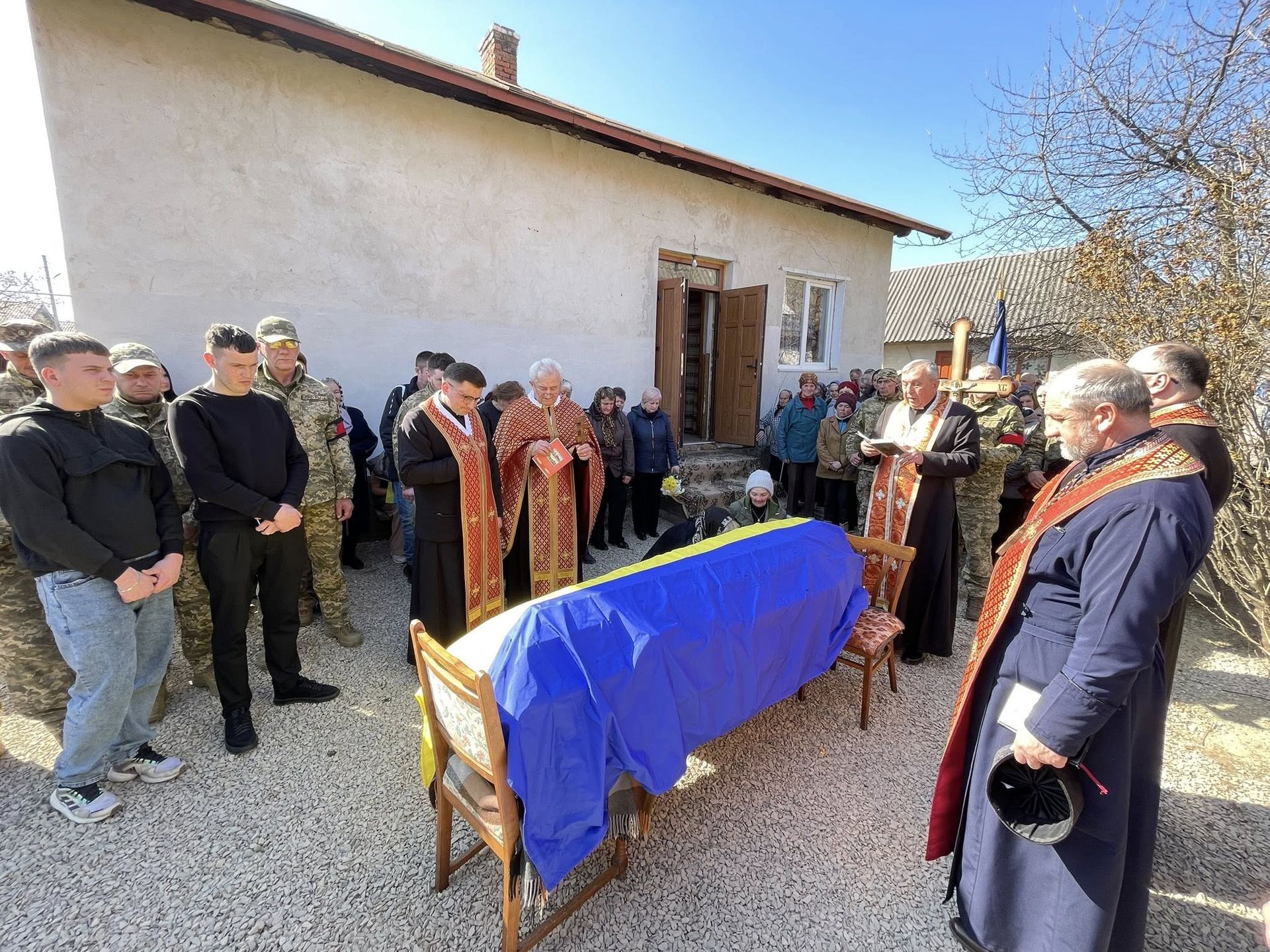 У Надвірній провели в останню дорогу полеглого воїна Ярему Загайкевича 11