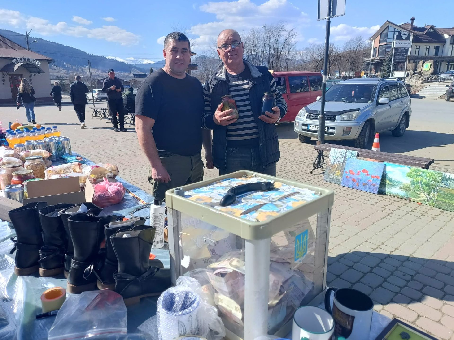 У Верховині під час благодійного ярмарку зібрали понад 70 тисяч гривень для ЗСУ 1