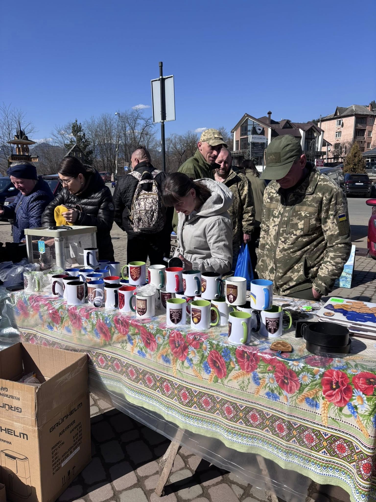 У Верховині під час благодійного ярмарку зібрали понад 70 тисяч гривень для ЗСУ 2