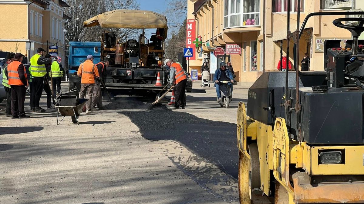 Ремонт доріг у Городенківській громаді