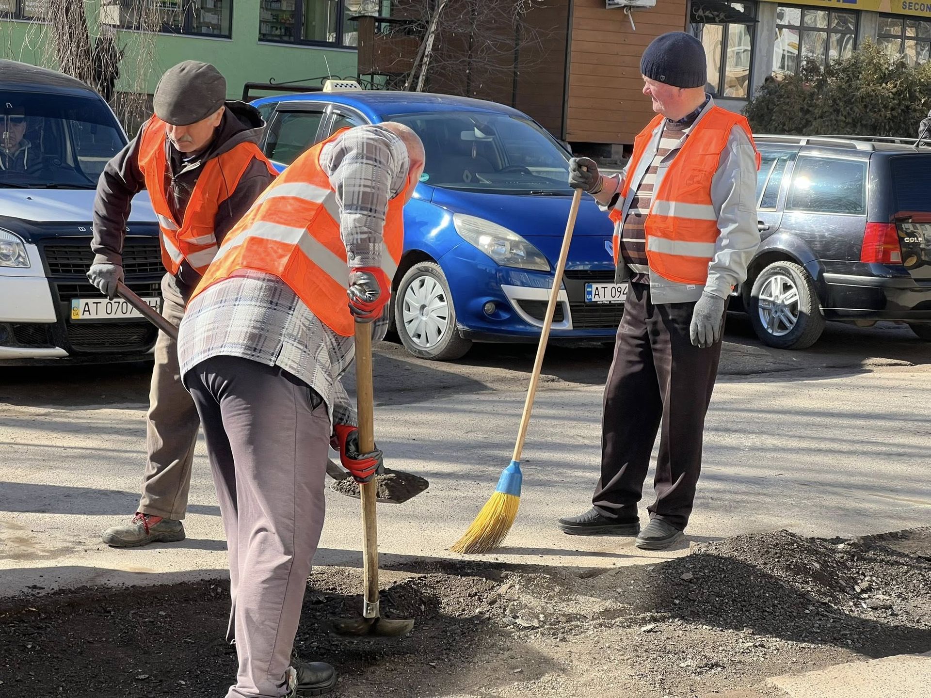 У Городенківській громаді розпочали ремонт доріг 3