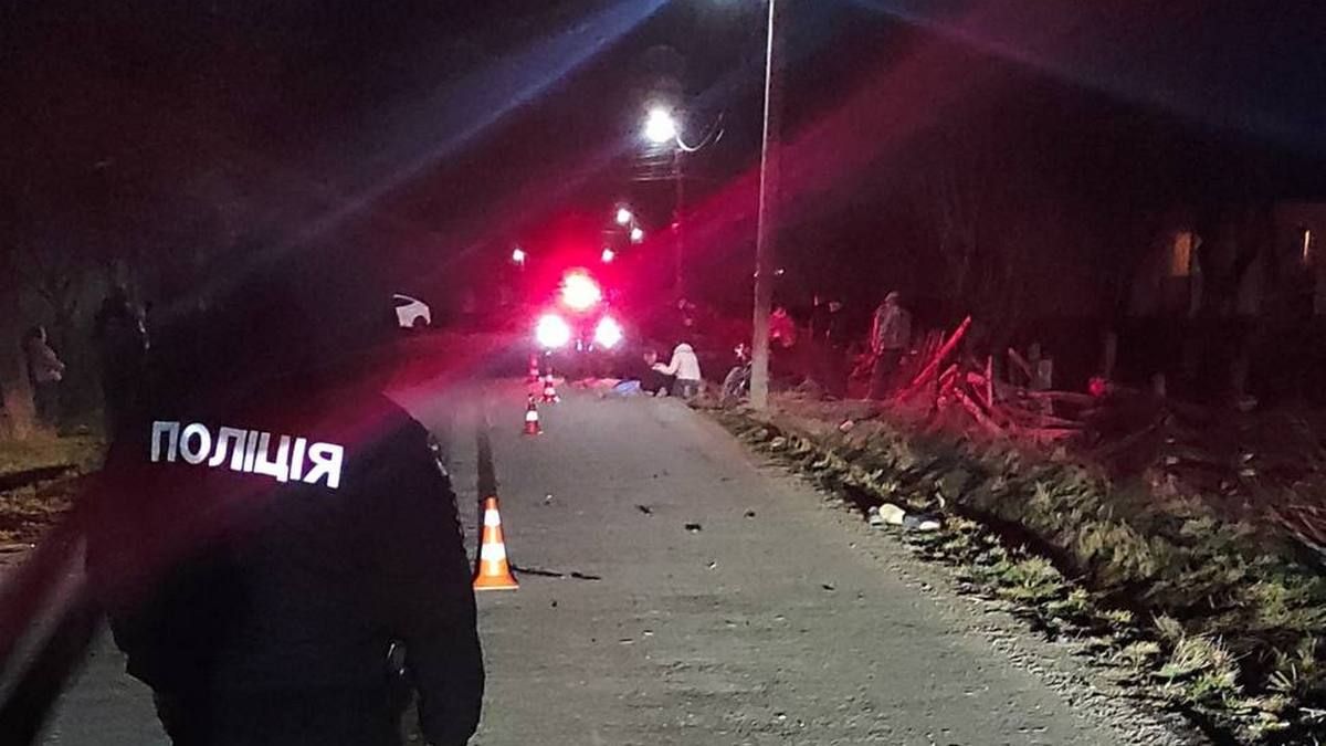 У ДТП на Надвірнянщині загинула 17-річна дівчина, ще одна - в лікарні 1