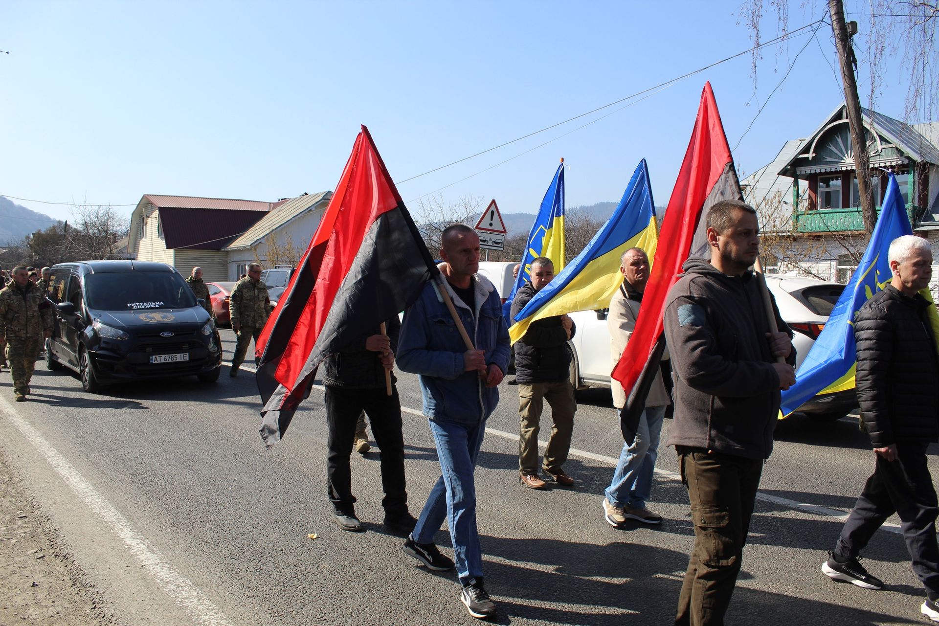 У Делятині попрощались із померлим воїном Володимиром Козловським 9