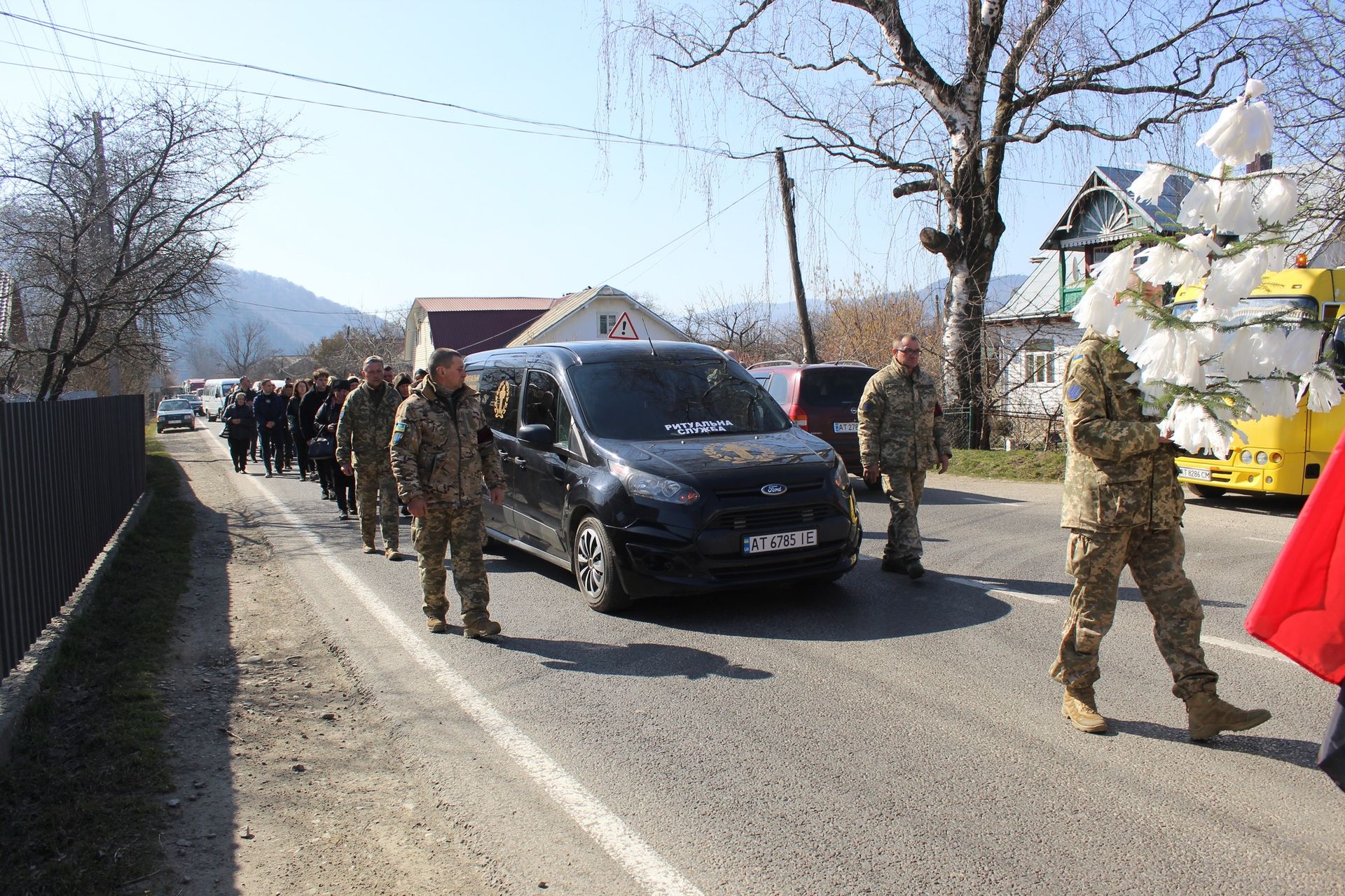 У Делятині попрощались із померлим воїном Володимиром Козловським 10