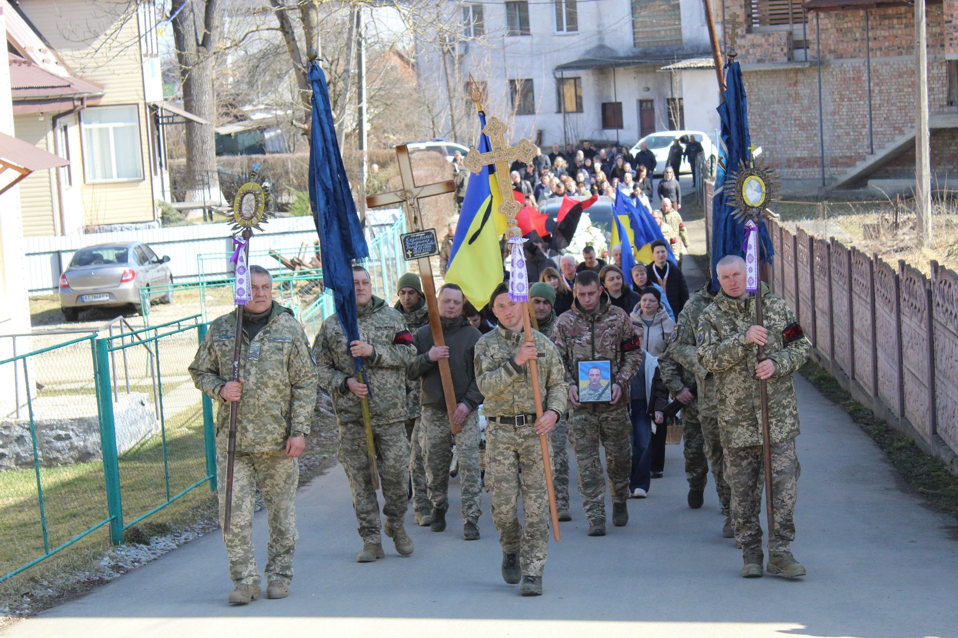У Делятині попрощались із померлим воїном Володимиром Козловським 14