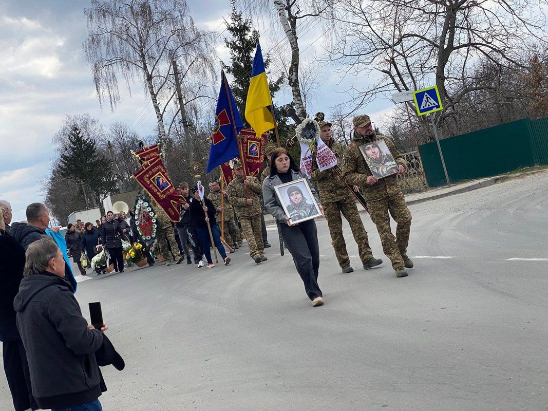 На вічний спочинок до Ланчина повернувся захисник Орест Янко 7