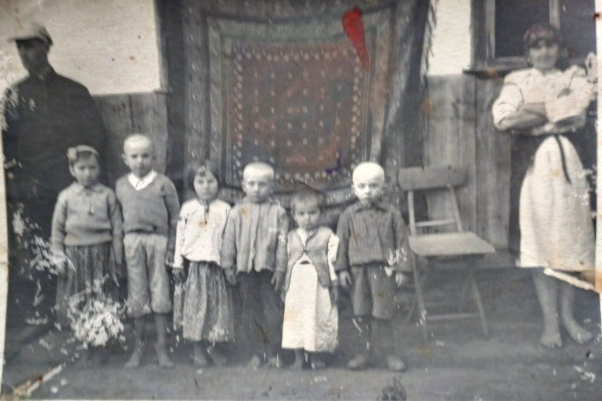 Як ми вдягалися: вбрання і мода Коломиї у 60-х та 70-х роках 1