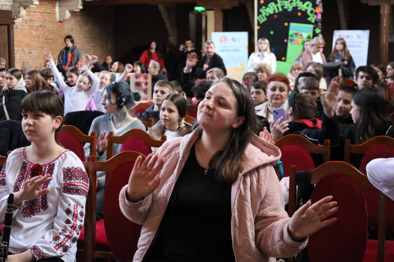 У Коломиї провели акцію до Дня людей із синдромом Дауна та 20-річчя фонду "Крокус" 4