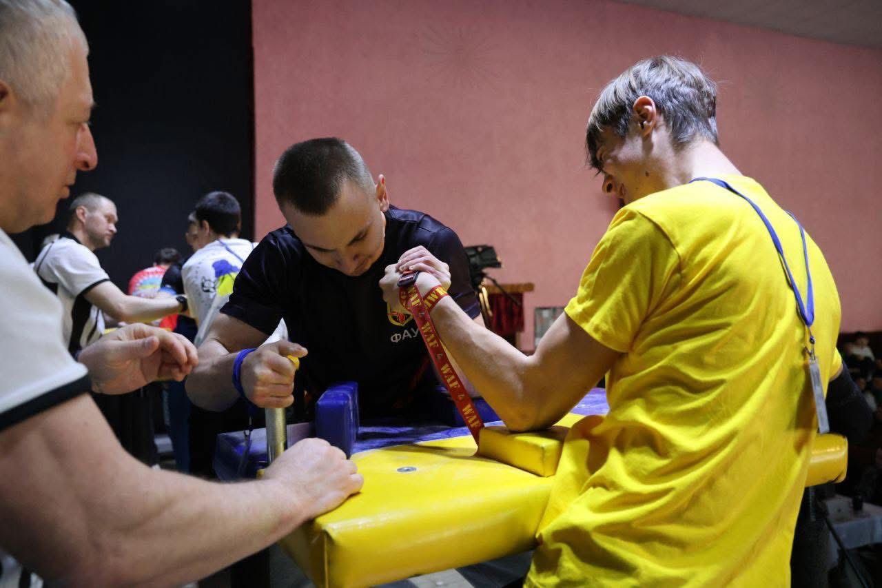 Спортсмен з Надвірної посів призове місце на Чемпіонаті України з армрестлінгу 3