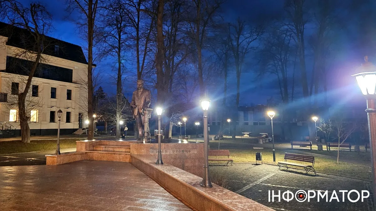 Десятки вулиць у Коломиї мають тимчасово залишитися без світла 23 та 24 березня