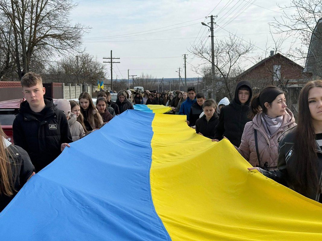 Отинійська громада попрощалася із померлим воїном Петром Дутчаком 3