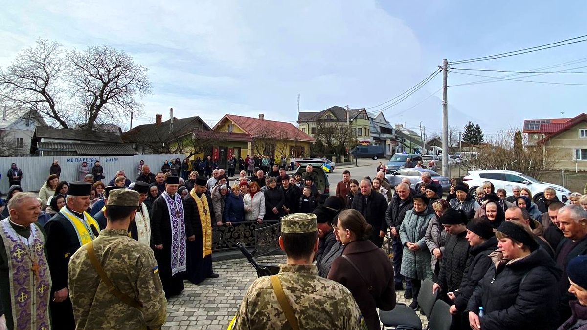 "На щиті" у Городенку повернувся захисник Михайло Старків 4
