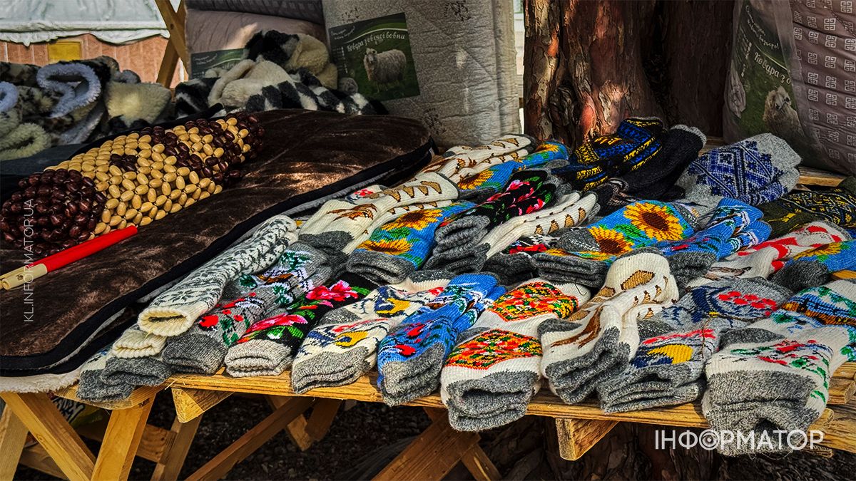 Писанки, вербові гілочки та прикраси для кошика: у Коломиї запрацював Великодній ярмарок 17