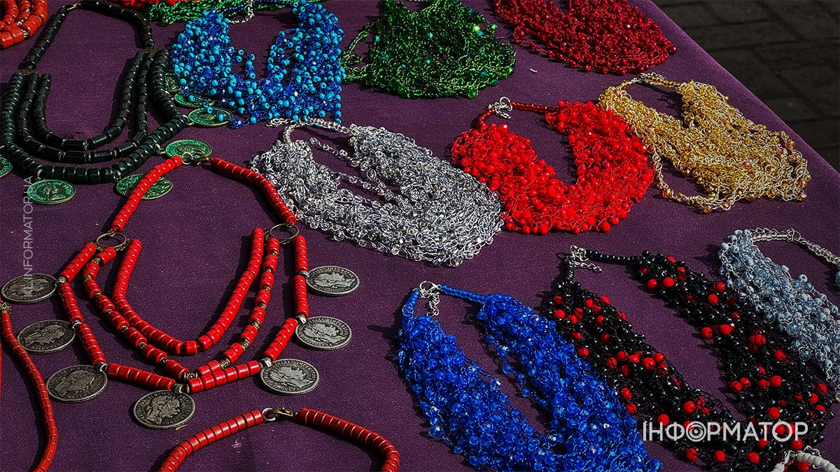 Писанки, вербові гілочки та прикраси для кошика: у Коломиї запрацював Великодній ярмарок 15