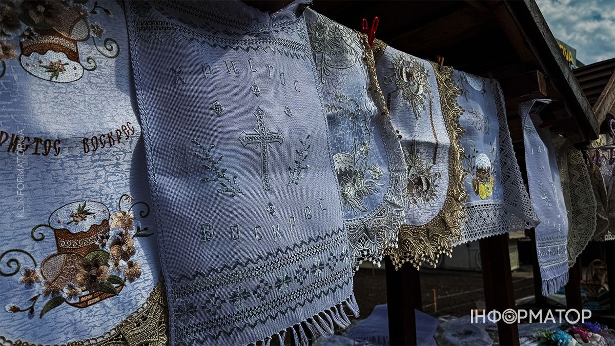 Писанки, вербові гілочки та прикраси для кошика: у Коломиї запрацював Великодній ярмарок 10