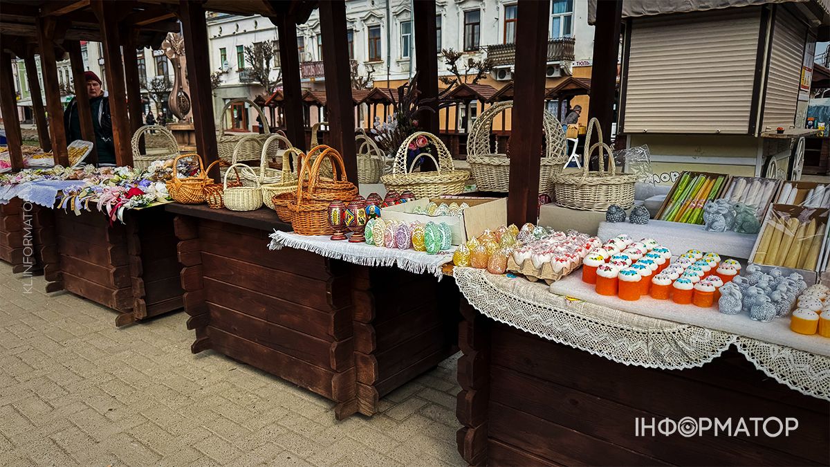 Писанки, вербові гілочки та прикраси для кошика: у Коломиї запрацював Великодній ярмарок 4