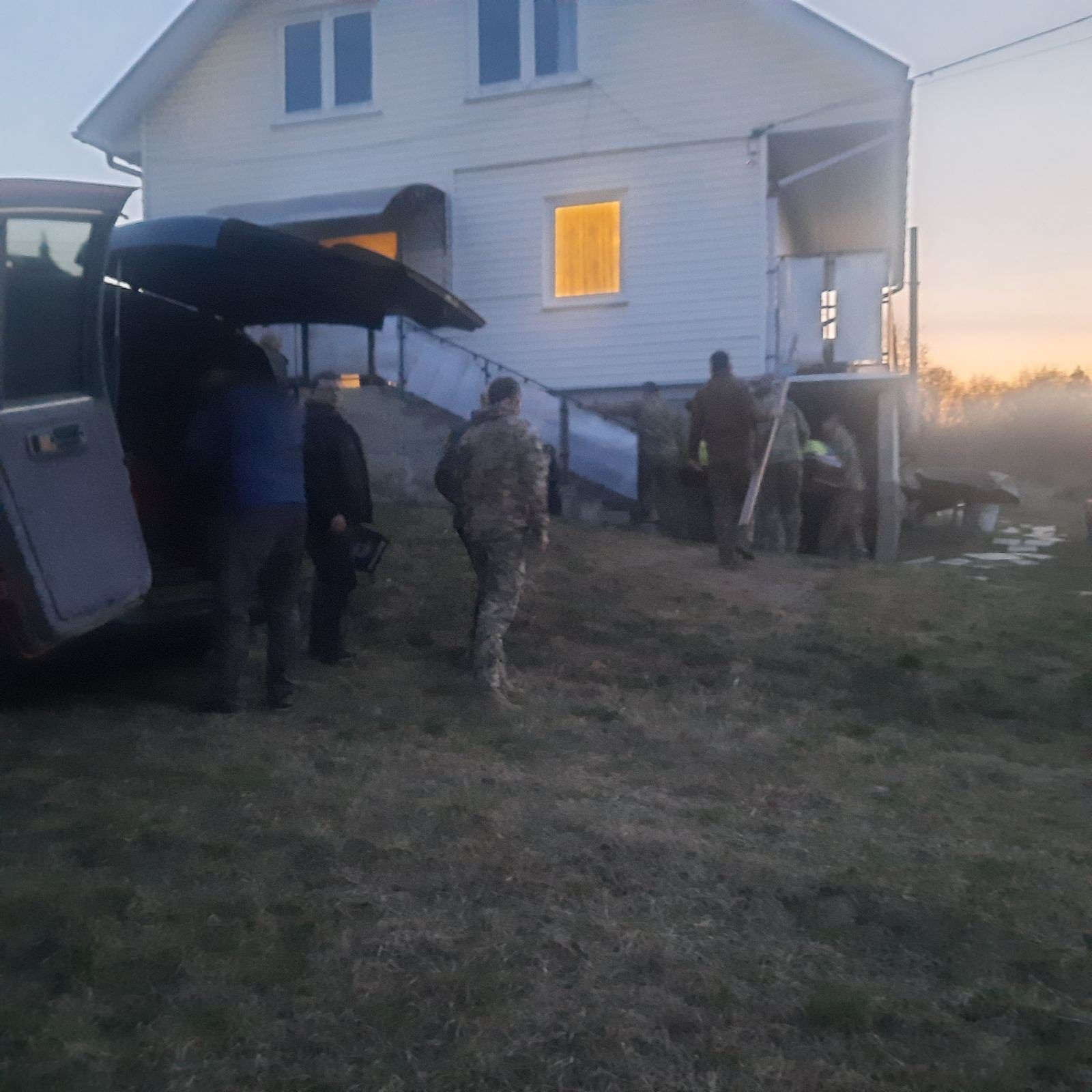 У Ланчині зустріли скорботний кортеж загиблих внаслідок ворожої атаки на Івано-Франківськ 7