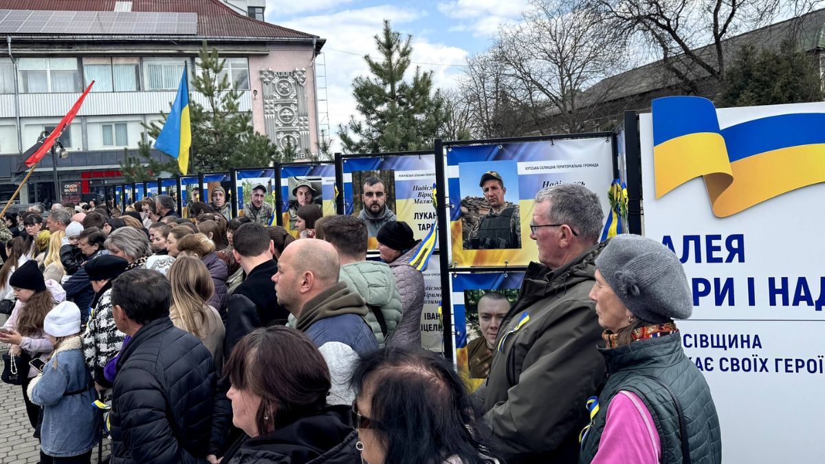 У Косові відкрили Алею віри і надії на честь полонених і зниклих воїнів 2