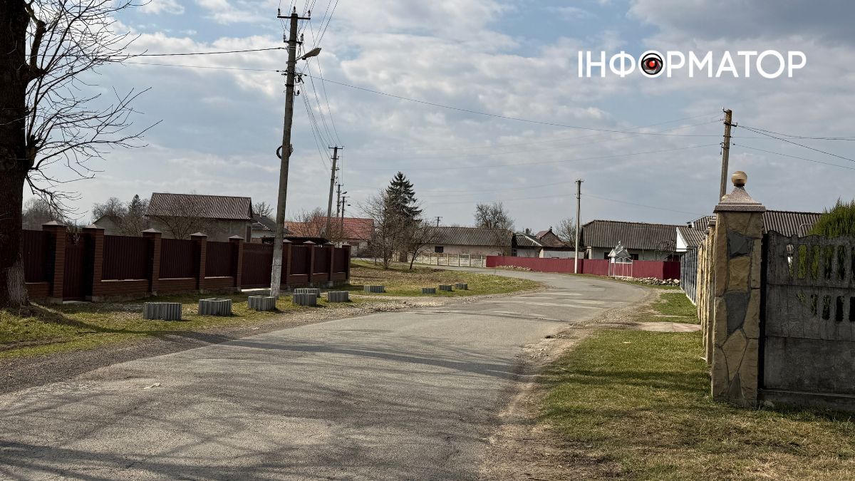 Запруття у весняних барвах: фоторепортаж із села Залуччя 16