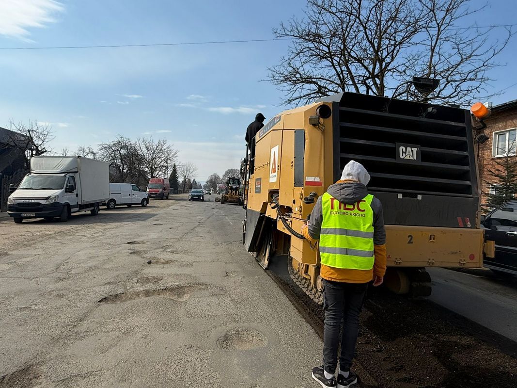 Одна із найкритичніших ділянок: у Нижньому Вербіжі ремонтують дорогу 1