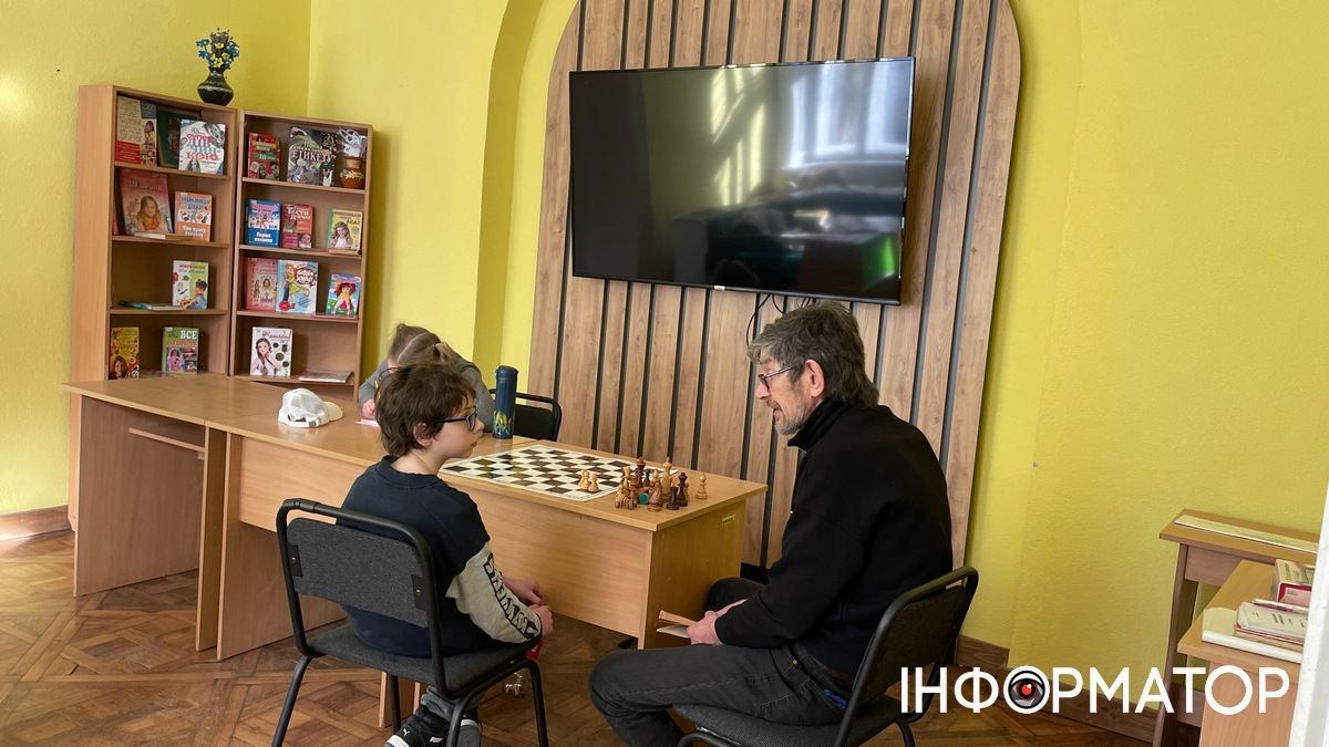 Більше, ніж книгозбірня: чим Коломийська дитяча бібліотека приваблює маленьких читачів 10