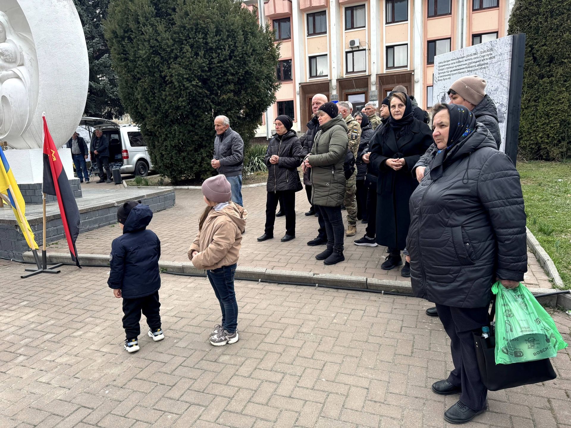 У Косові вшанували пам’ять полеглих захисників та освятили меморіал 8